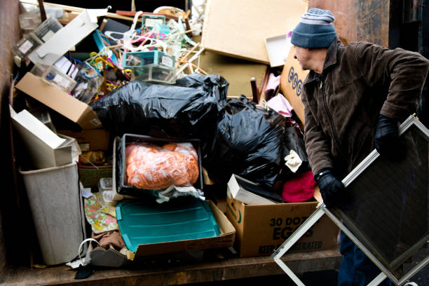 Best Construction Debris Removal  in The Galena Territory, IL